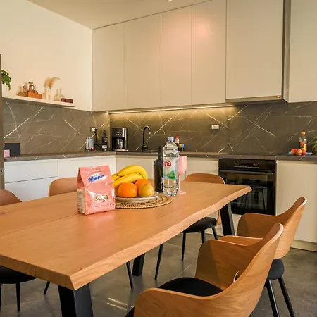Luxi Apartment