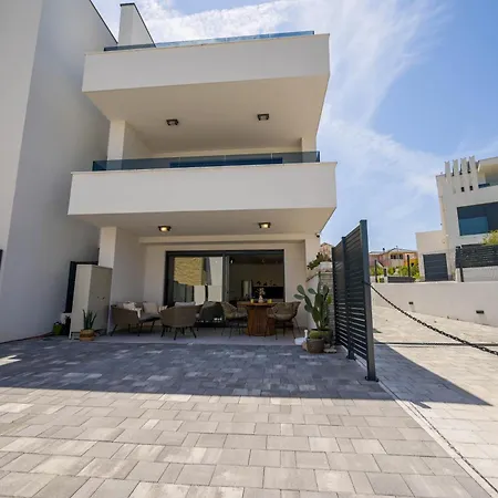 Luxi Apartment Murter