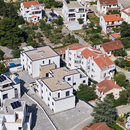 Luxi Διαμέρισμα Μούρτερ
