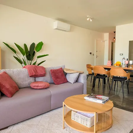 Luxi Apartment